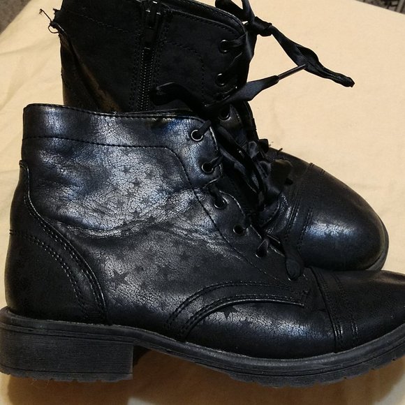 Madden Girl Ankle Boots - Picture 1 of 4